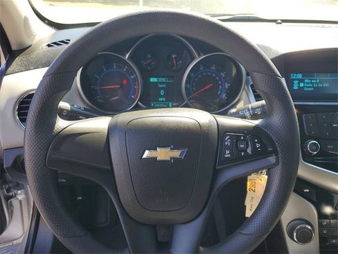 Used 2015 Chevrolet Cruze LS image 26