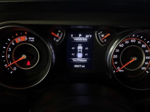 Used 2021 Jeep Gladiator Sport AWD/4WD image 19