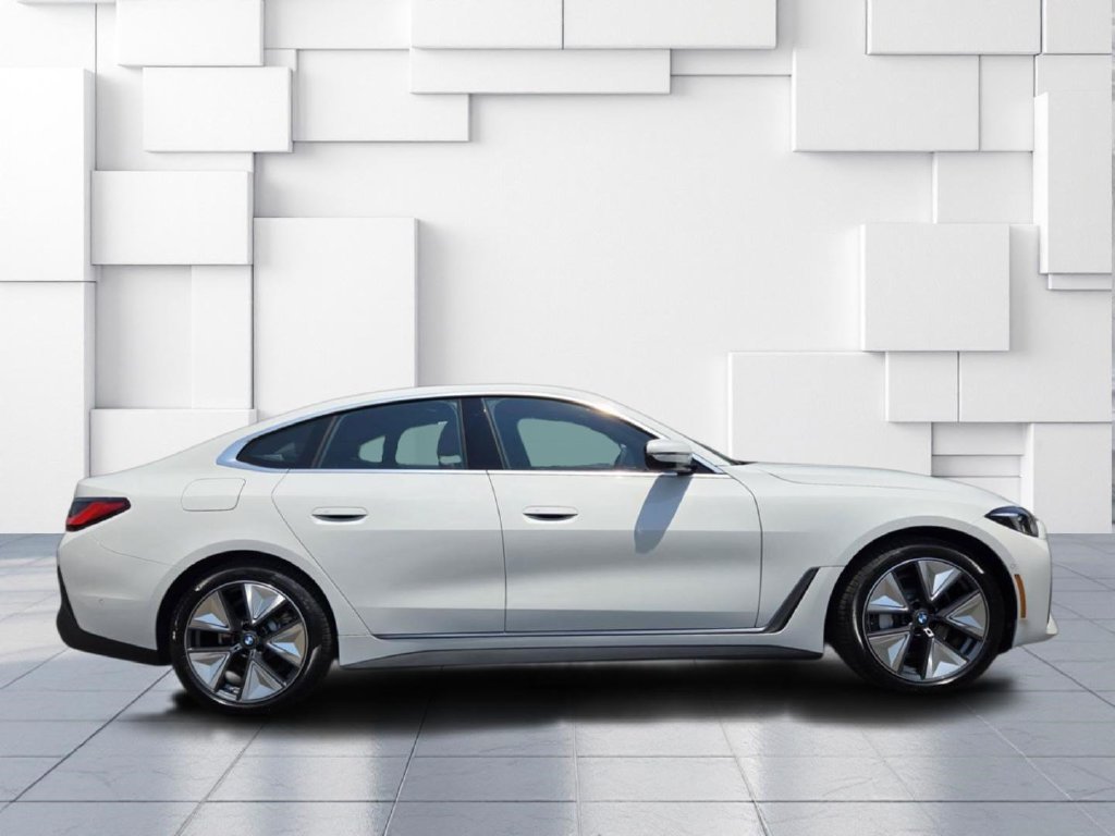 New 2026 BMW i4 xDrive40i w/ Parking Assistance Package AWD/4WD image 4