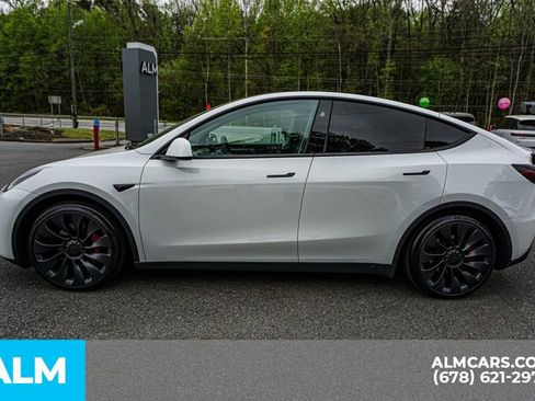 Used 2024 Tesla Model Y Performance image 7