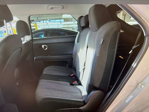 Used 2024 Hyundai Ioniq 5 SE RWD image 12