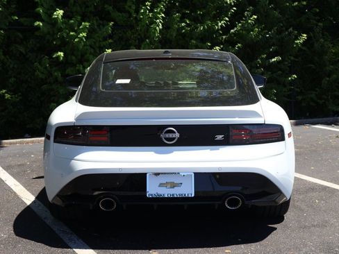 Used 2023 Nissan Z w/ Floor Mat Package (L93) RWD image 6