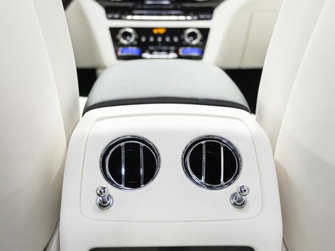 Used 2025 Rolls-Royce Ghost image 48