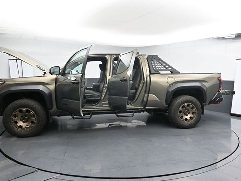 Used 2024 Toyota Tacoma Trailhunter image 51