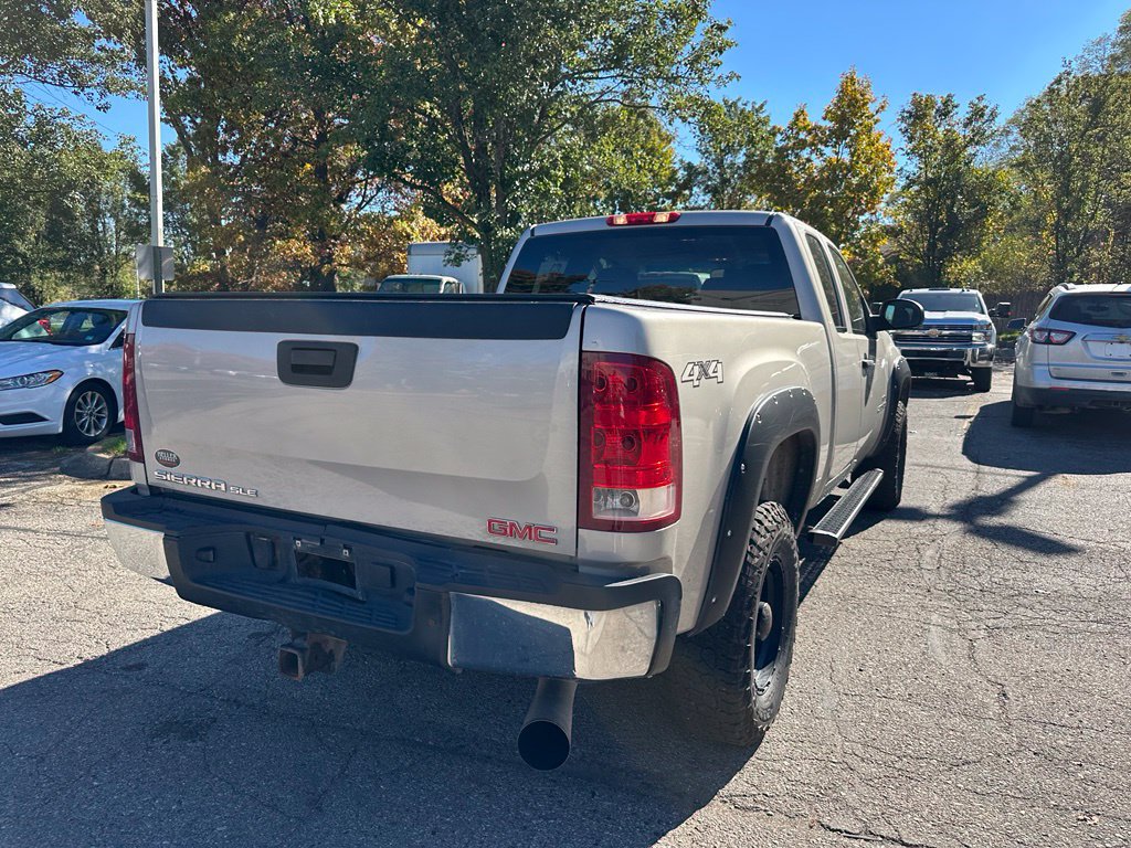 Used 2008 GMC Sierra 2500 SLE AWD/4WD image 4