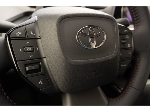 New 2026 Toyota Prius Plug-In Hybrid FWD image 31