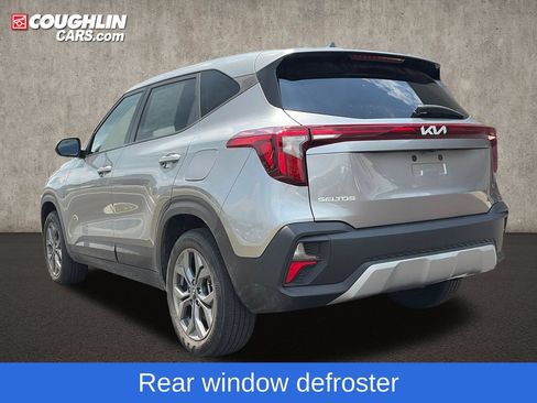 Used 2024 Kia Seltos LX AWD/4WD image 6