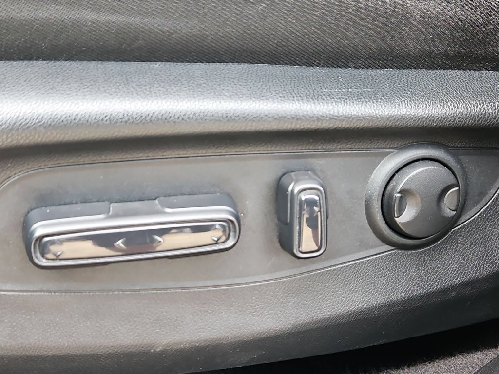 Used 2025 Honda CR-V EX image 11
