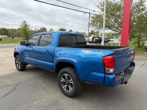 Used 2016 Toyota Tacoma TRD Sport w/ Towing Package image 4