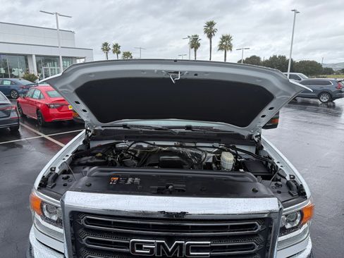 Used 2017 GMC Sierra 2500 SLE w/ HD SLE Preferred Plus Package image 20