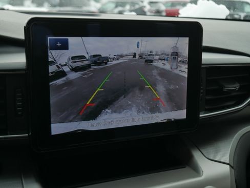 Used 2022 Ford Explorer XLT w/ Equipment Group 202A image 30