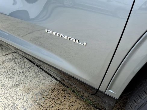 New 2026 GMC Acadia Denali Ultimate AWD/4WD image 10