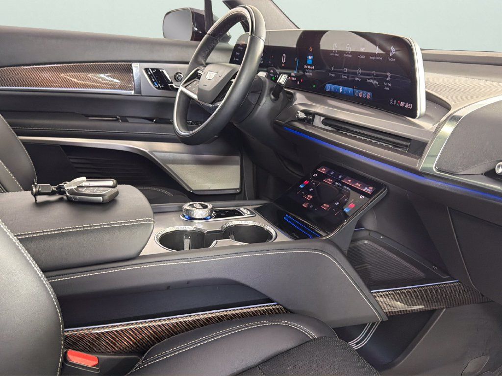 Used 2026 Cadillac Vistiq Sport w/ LPO, Floor Liner Package AWD/4WD image 58