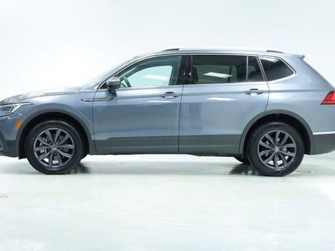 Used 2023 Volkswagen Tiguan SE AWD/4WD image 4