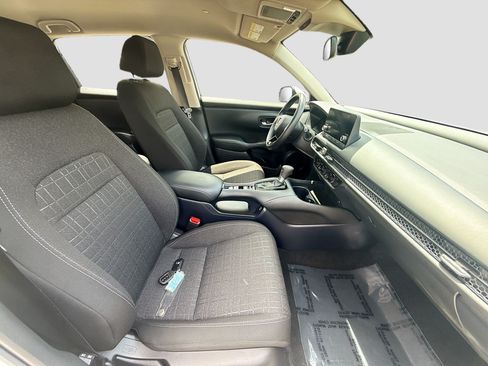 Certified 2024 Honda HR-V LX image 30