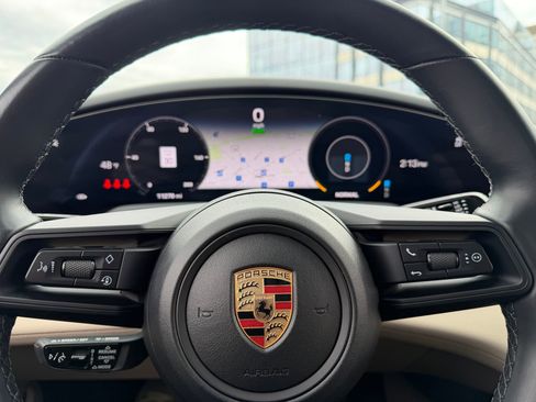 Certified 2023 Porsche Taycan 4S image 31