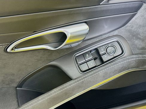 Used 2018 Porsche 911 GT3 image 19