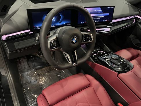 Used 2026 BMW 530i xDrive w/ M Sport Package AWD/4WD image 13