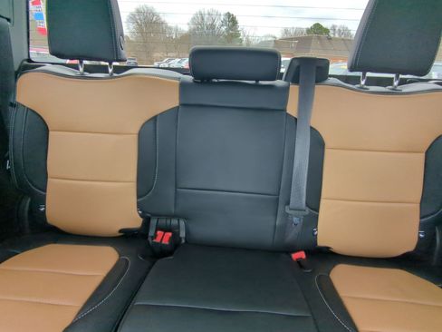 Used 2021 Chevrolet Silverado 1500 LT image 22