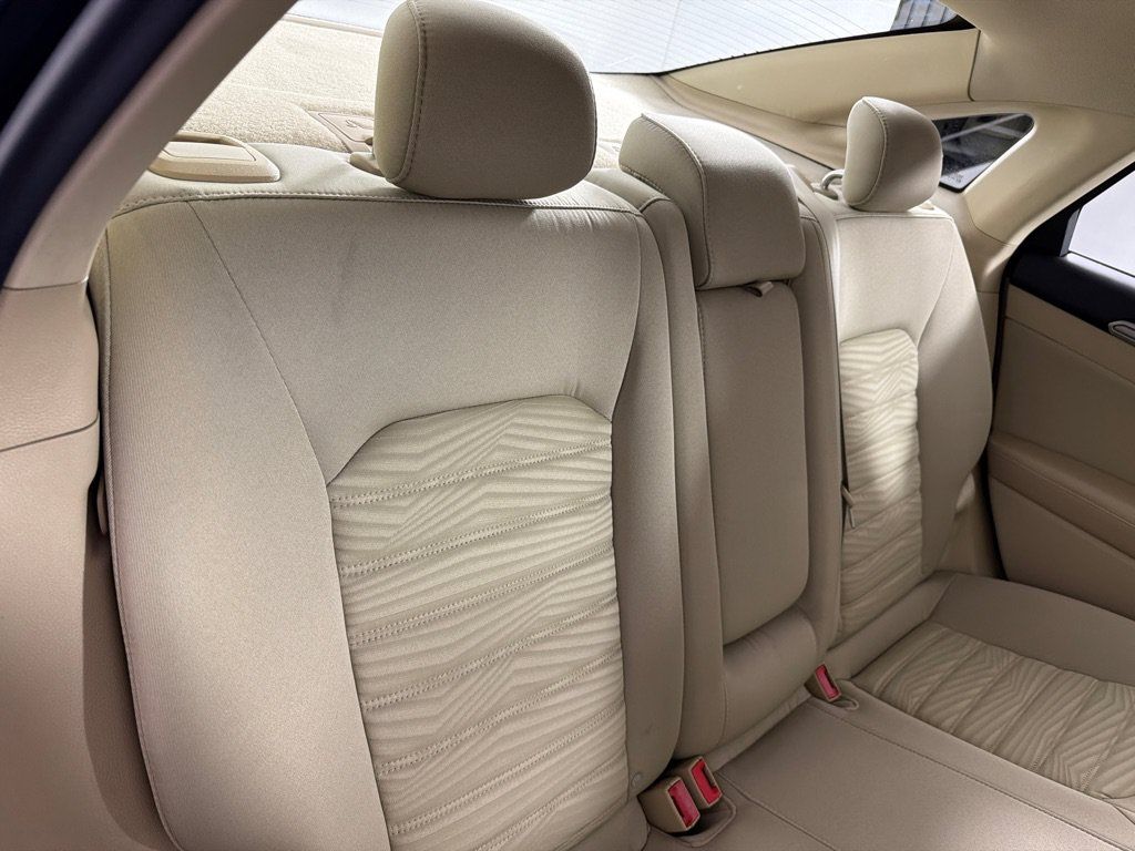 Used 2016 Ford Fusion SE FWD image 19