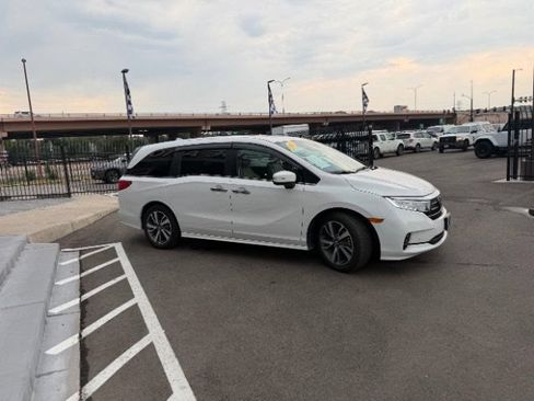 Used 2023 Honda Odyssey Touring image 16