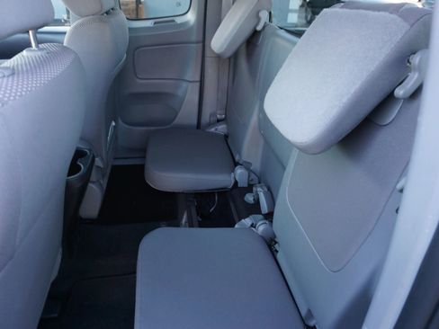 Used 2012 Toyota Tacoma PreRunner image 16