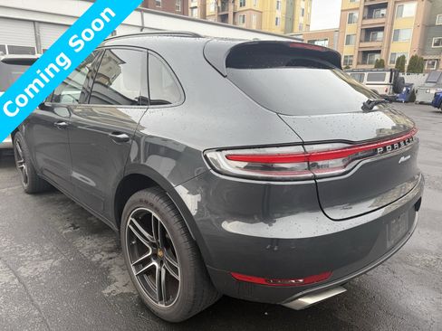 Used 2021 Porsche Macan image 3