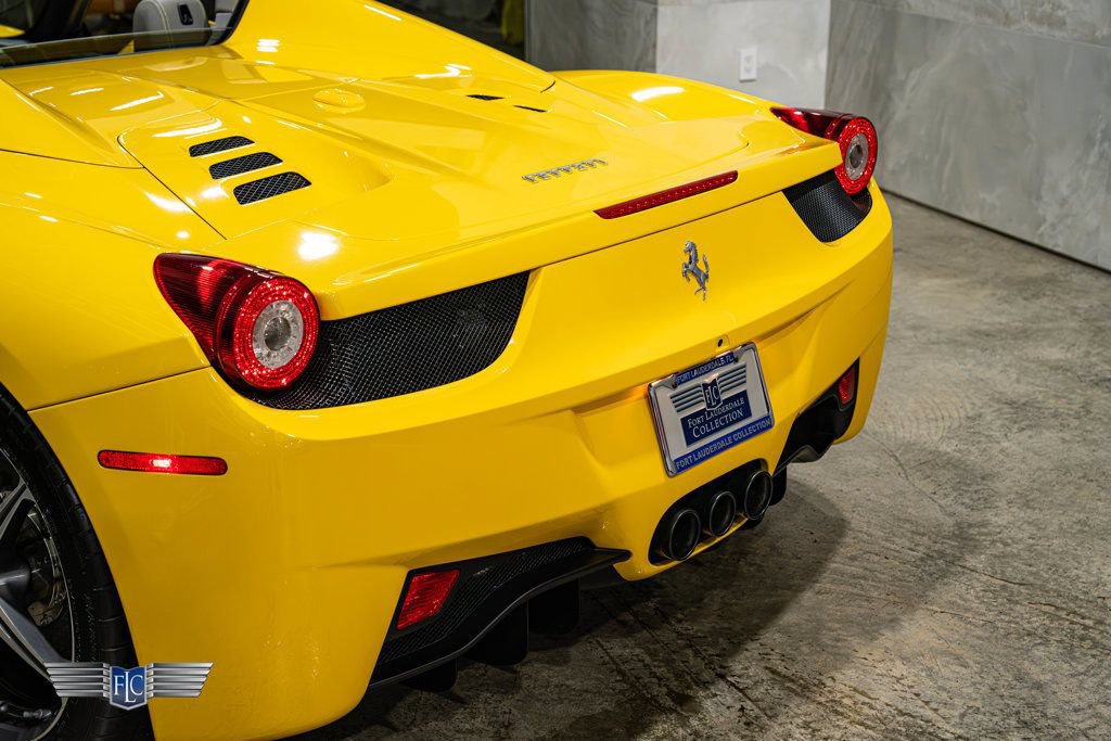 Used 2015 Ferrari 458 Spider RWD image 40
