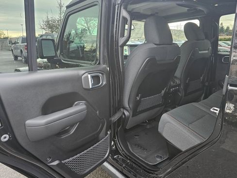 New 2026 Jeep Gladiator Rubicon image 14