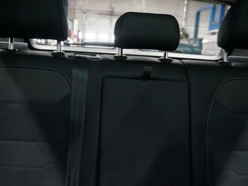 Certified 2025 Volkswagen Taos SE image 58