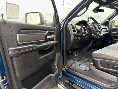 Used 2024 RAM 2500 Big Horn image 10