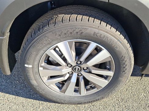 New 2025 Nissan Pathfinder SL w/ Lighting Package (N92) image 5