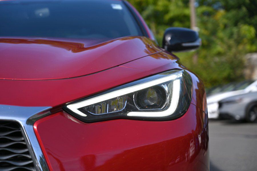 Used 2019 INFINITI Q60 Red Sport 400 w/ Cargo Package AWD/4WD image 16