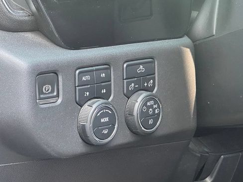 Used 2022 Chevrolet Silverado 1500 RST w/ Diesel Off-Road Package AWD/4WD image 19