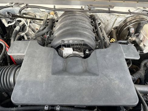 Used 2018 Chevrolet Silverado 1500 LT w/ All Star Edition image 26