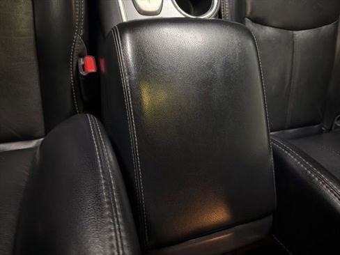 Used 2019 Nissan Pathfinder SL FWD image 17
