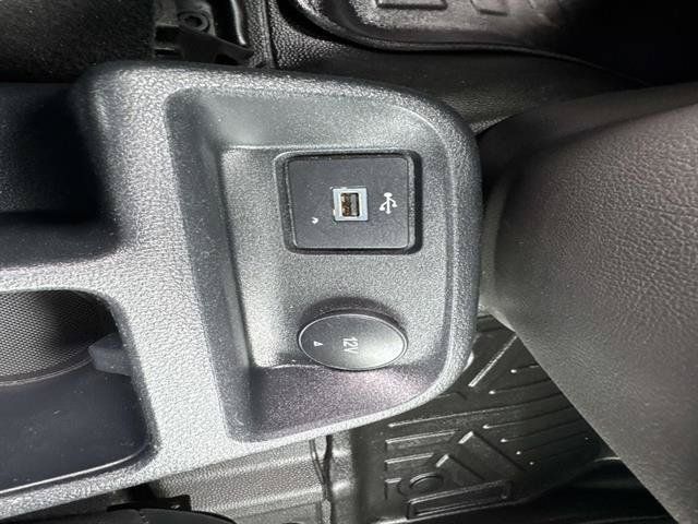 Used 2020 Ford Transit Connect XL FWD image 40
