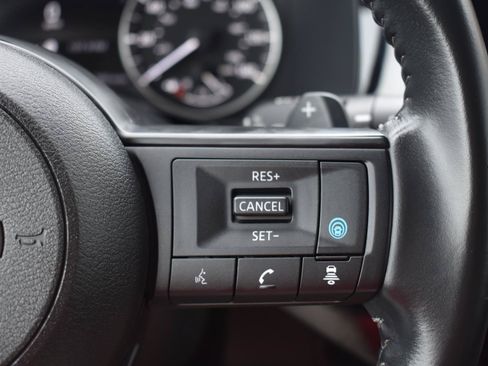Used 2024 Nissan Pathfinder SV FWD image 36