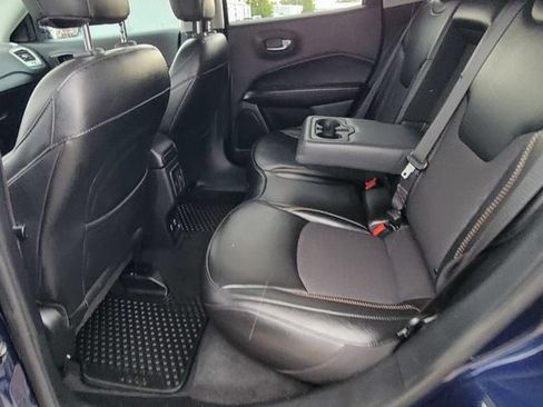 Used 2020 Jeep Compass Latitude w/ Popular Equipment Group AWD/4WD image 10