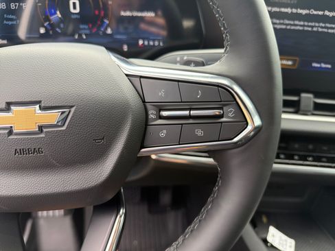 New 2027 Chevrolet Equinox LT w/ Convenience Package II FWD image 25