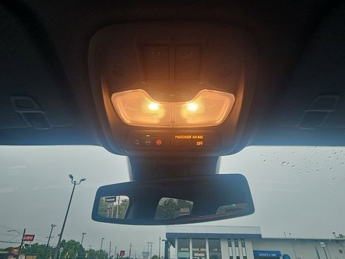 Certified 2025 GMC Canyon Denali image 26