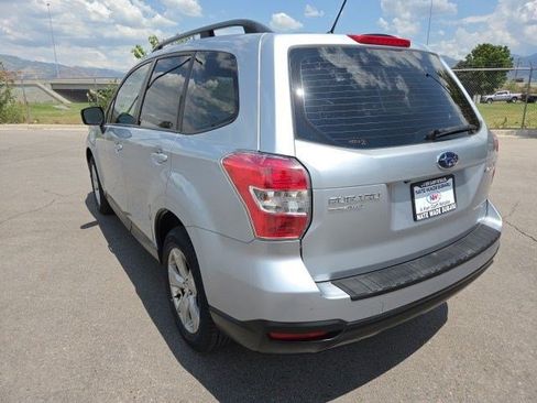 Used 2015 Subaru Forester 2.5i w/ Alloy Wheel Package AWD/4WD image 5