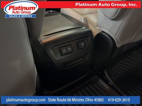 Used 2018 Toyota Sienna Limited Premium image 27