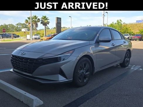 Certified 2023 Hyundai Elantra SEL FWD image 1
