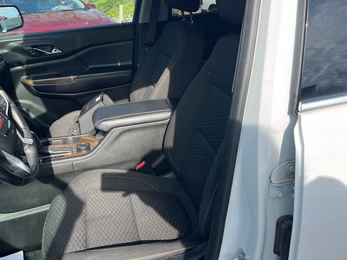 Used 2019 GMC Acadia SLE AWD/4WD image 18