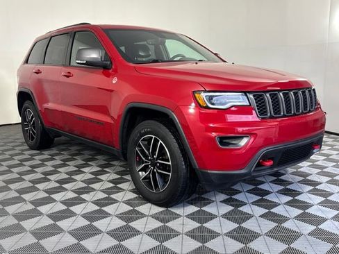 Used 2021 Jeep Grand Cherokee Trailhawk w/ Trailhawk Luxury Group AWD/4WD image 4