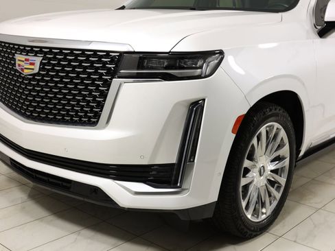 Used 2022 Cadillac Escalade ESV Premium Luxury w/ Performance Package image 49