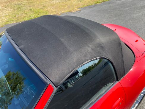 Used 2004 BMW Z4 2.5i image 19