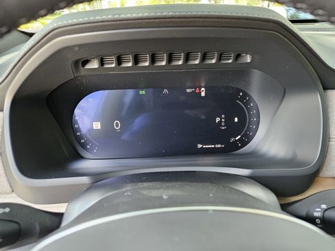 New 2026 Volvo XC90 B5 Plus image 36