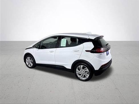 Used 2023 Chevrolet Bolt LT w/ Driver Confidence Package FWD image 8